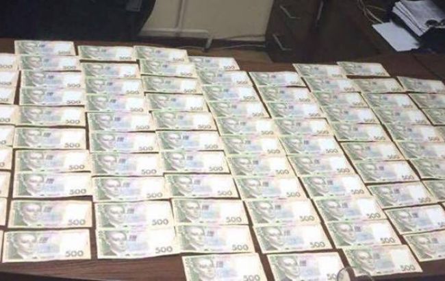 Прокуратура затримала чиновника київського центру Держпраці за хабар в 50 тис. гривень