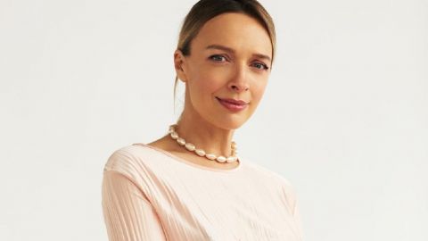 Еще красивее стала: Василиса Фролова показала первую прогулку с новорожденным сыном