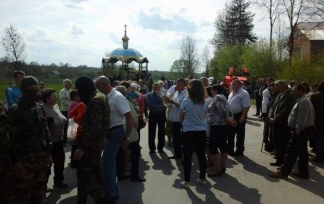 У Тернопільській обл. виник новий конфлікт за церкву з участю "Правого сектору"