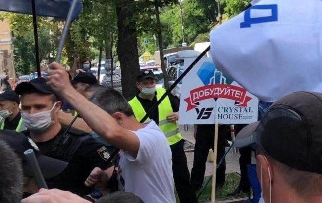 У Києві в ході протестів під Кабміном постраждали двоє поліцейських