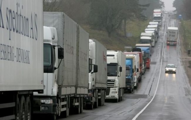 Литва ввела плату за проезд для въезжающих в страну грузовиков из РФ
