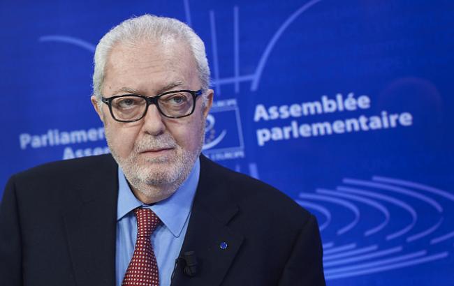 ПАРЄ прийняла проект резолюції, яка передбачає можливість імпічменту Аграмунту
