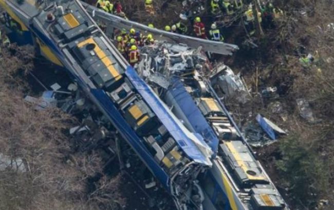 Аварія в Німеччині: кількість жертв зіткнення поїздів збільшилася до 11