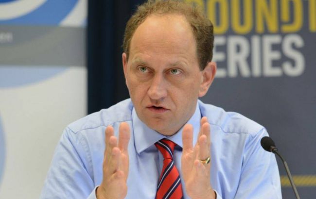 У ЄП закликали Меркель на зустрічі з Путіним мати тверду позицію щодо України