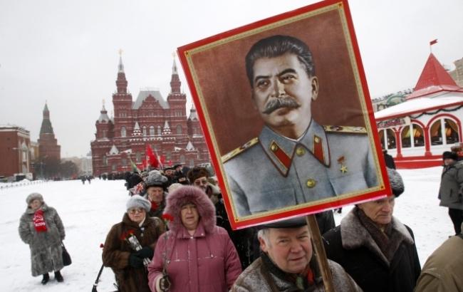 Опрос: россияне стали лучше относиться к Сталину