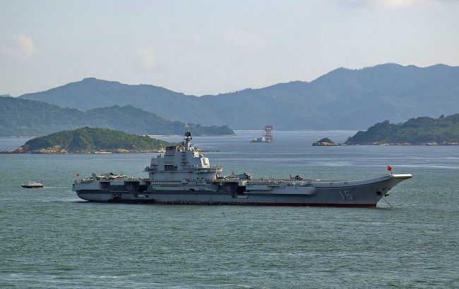 Китай влаштував навчання авіаносної групи біля Тайваню