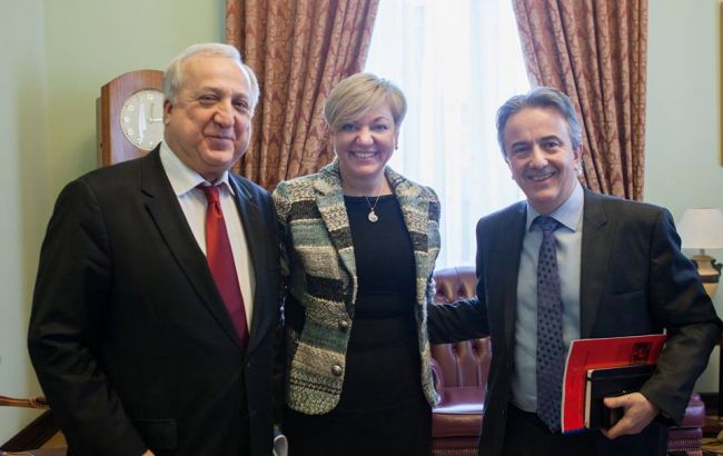 Нацбанк поддержал продажу акций "Ощадбанка" и "Укрэксимбанка"