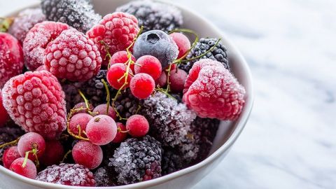 Опасные для здоровья: нутрициолог рассказала, что не так с замороженными ягодами в супермаркете