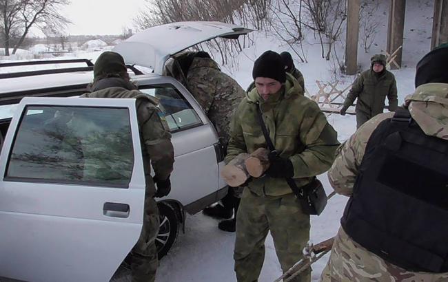 Торгова блокада Донбасу: актівіcти погрожують знищити магістралі в разі силового розгону