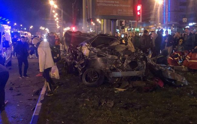 ДТП у Харкові: став відомий стан постраждалих пасажирів Infiniti