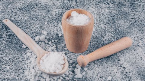 Кардиолог назвала соль, которая больше всего вредит здоровью