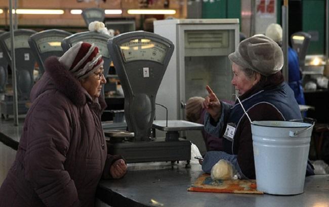 Более 40% россиян назвали экономическую ситуацию в РФ плохой, - опрос