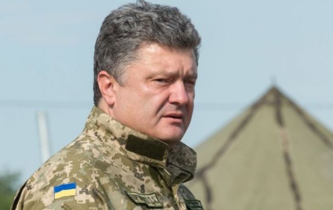 Порошенко пообіцяв запровадити нову процедуру пропуску в зоні АТО найближчим часом