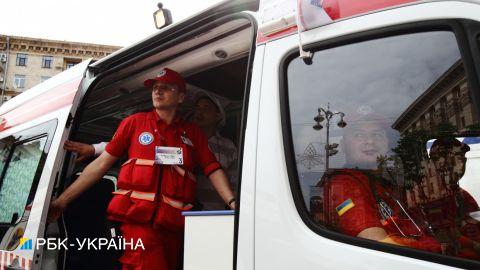Під Рівним бізнес-леді розбила банку сметани на голові пенсіонерки, яка торгувала поруч
