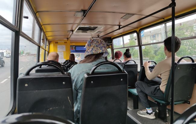 В Украине с 7 октября в общественном транспорте заработают новые ограничения: что запрещается