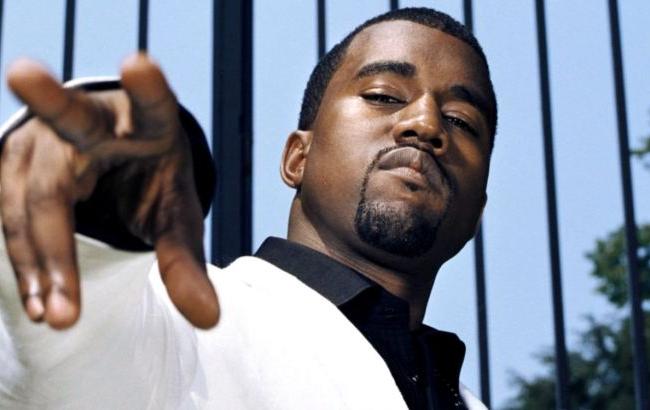 Фанаты фестиваля "Гластонбери" просят убрать Канье Уэста из хедлайнеров