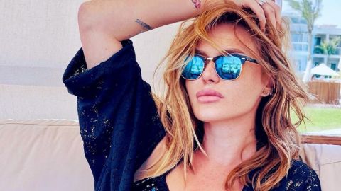 Слава Каминская в купальнике и пене соблазнительно позировала перед бывшим мужем