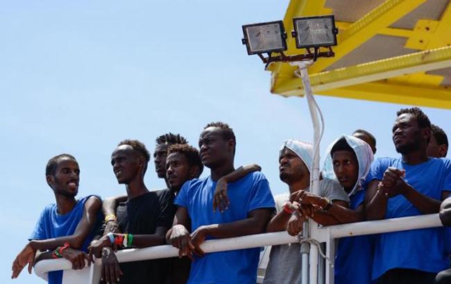 Португалія погодилася прийняти частину мігрантів з судна Aquarius