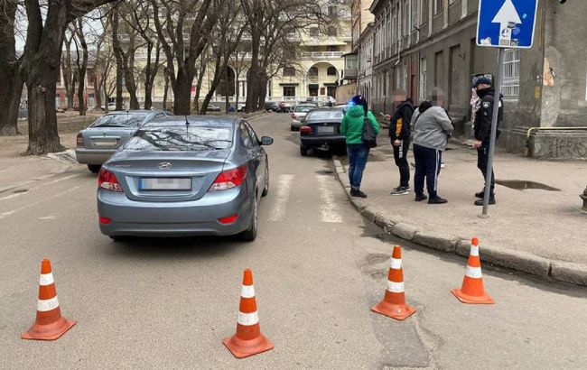 У центрі Одеси водій збив трьох людей на переході