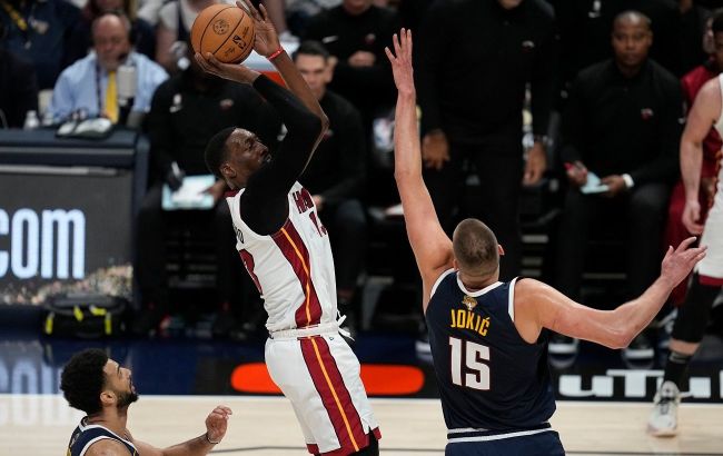 НБА: "Майами" обыграл "Денвер" на выезде во втором финале сезона