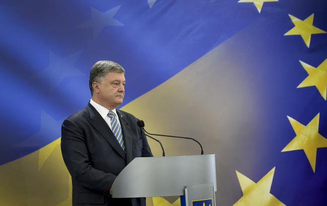 Порошенко заявив про "складну дискусію" щодо асоціації України з ЄС