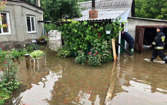 Из-за ливней в городе Днепр затопило 90 домов