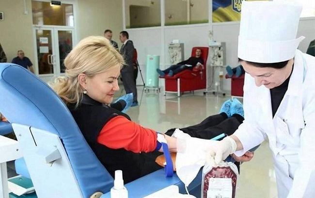У День святого Валентина українці здають кров для поранених військових