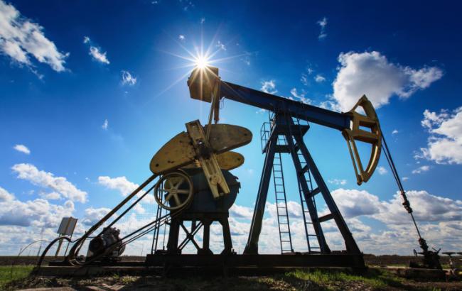 Цена нефти Brent опустилась ниже 55 долларов за баррель