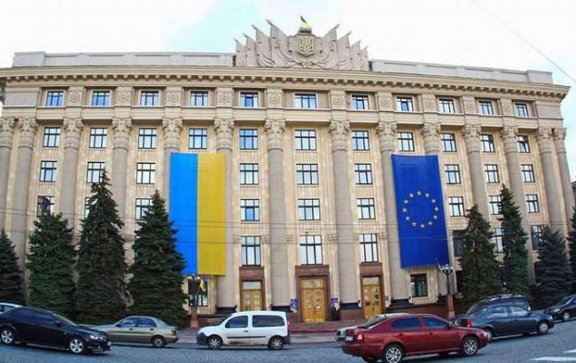В областных центрах Украины вывешивают флаги ЕС в поддержку безвиза