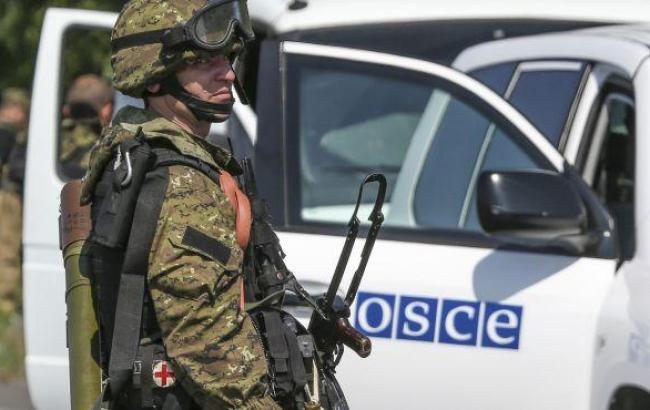 Миссия ОБСЕ подверглась задержанию и угрозам со стороны боевиков ДНР под Мариуполем