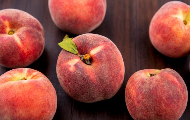 Українські персики в дефіциті: які ціни в магазинах і що вплинуло на врожай