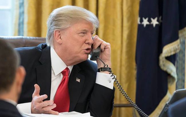 Белый дом ограничил доступ к телефонным разговорам Трампа