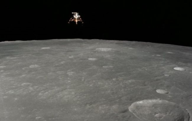 NASA показало історичний знімок посадки модуля на Місяць