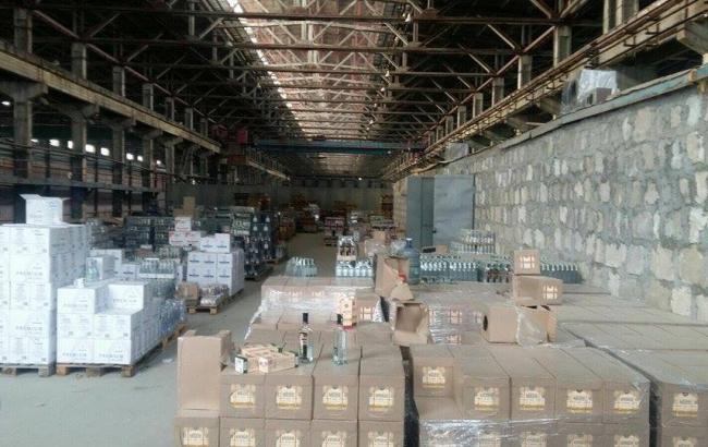 Правоохоронці виявили склади контрафактного алкоголю в двох областях