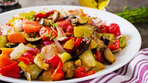 Ароматное рагу с "изюминкой", которое удивит вкусом: попробуйте приготовить!