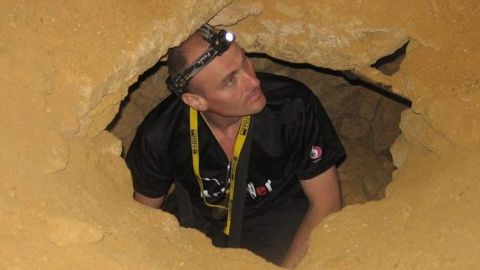 Охватила паника: одесский спелеолог провел 13 часов в плену