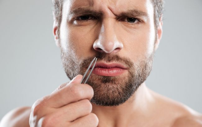 Почему нельзя вырывать волосы из носа: риски, о которых не все знают