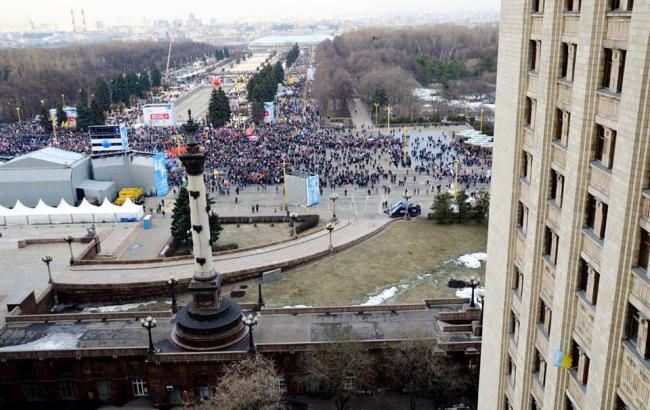 Появились детали допроса аспиранта за акцию протеста с флагом Украины в Москве