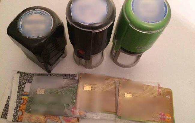 Правоохоронці ліквідували міжрегіональний конвертцентр з обігом понад 430 млн гривень