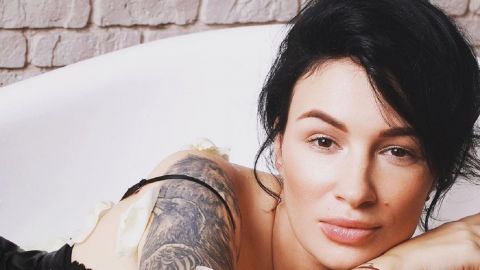 Як же мило! Анастасія Приходько без макіяжу зачарувала family look з малюком