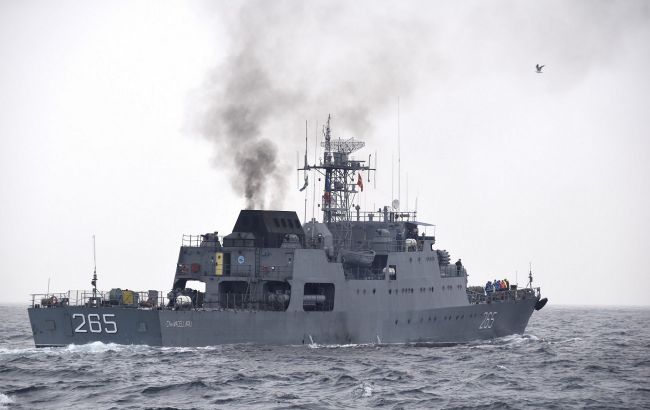 ВМС Украины и Румынии провели учения в Черном море типа PASSEX