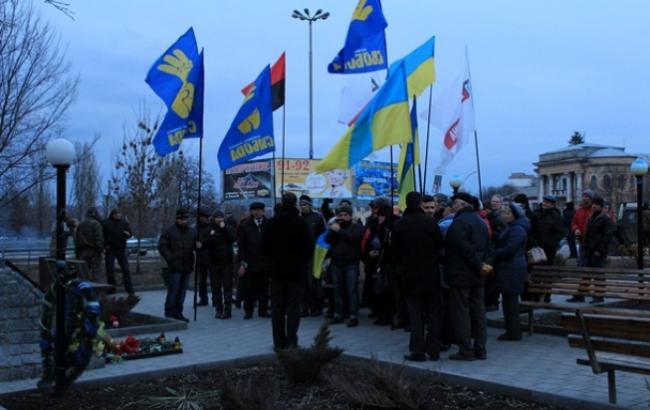 В Первомайске свалили памятник Петровскому