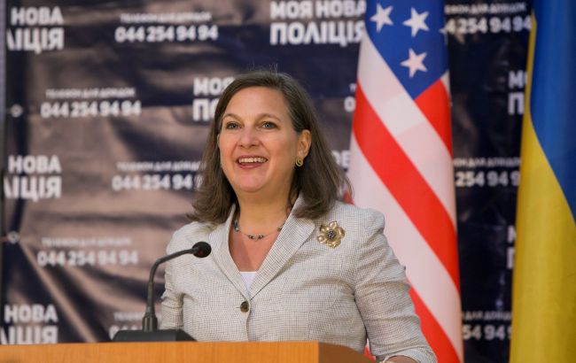 США обсудят с Украиной привлечение к урегулированию на Донбассе, - Нуланд