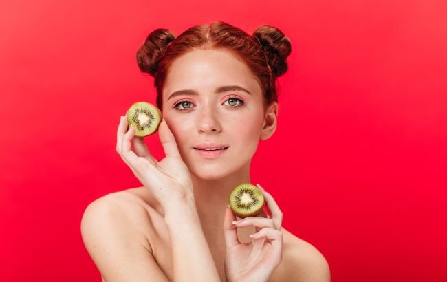 Этот простой фрукт запускает обновление кожи изнутри: ешьте его ежедневно