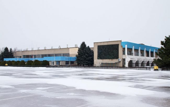 Російські війська завдали ракетного удару по аеропорту Миколаєва