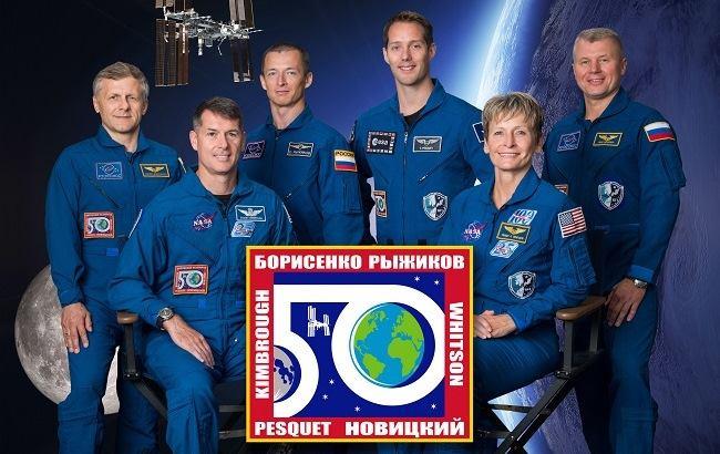 Экипаж 50-й миссии МКС вернулся на Землю с мощами святого