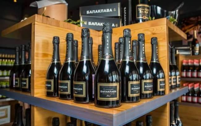 "Губернатор" Севастополя решил отправить в Киев несколько ящиков вина "для утоления печали"