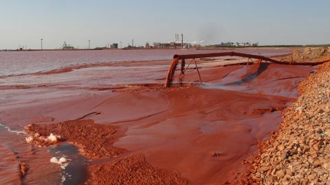 Пустыня в Причерноморье: удастся ли предотвратить экологическую катастрофу от деятельности НГЗ