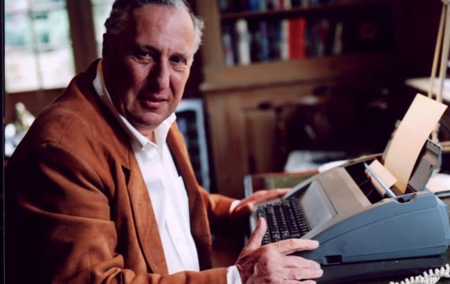 Письменник Фредерік Форсайт 20 років працював шпигуном