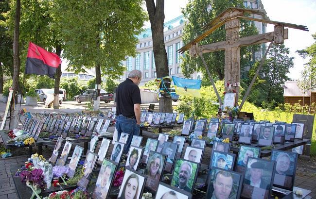 У Києві тимчасово демонтують меморіал Героям Небесної сотні